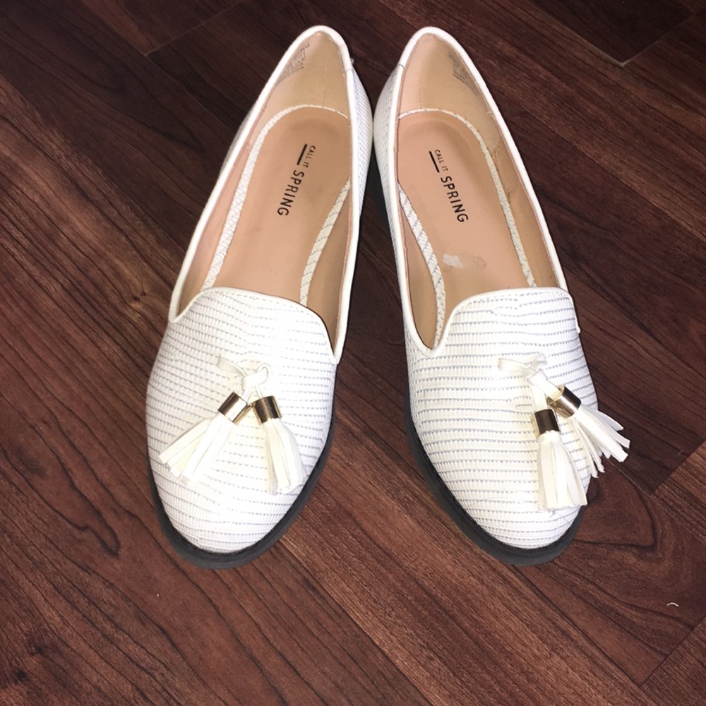 Call it Spring tasseled loafers
